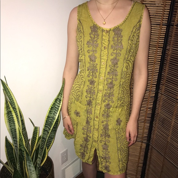 Chartreuse Boho Shift dress - Picture 3 of 4